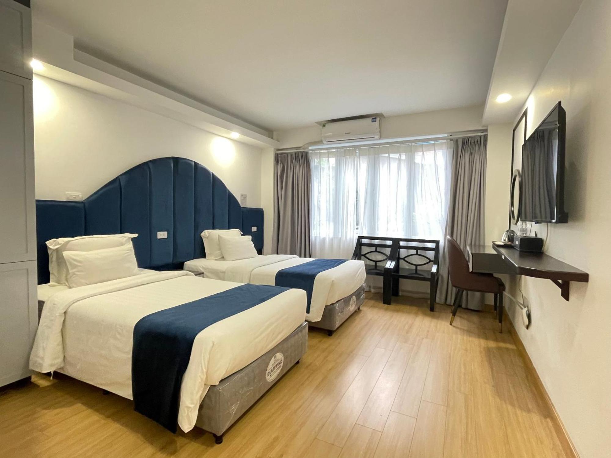 Hanoi Capital Premium Hotel מראה חיצוני תמונה